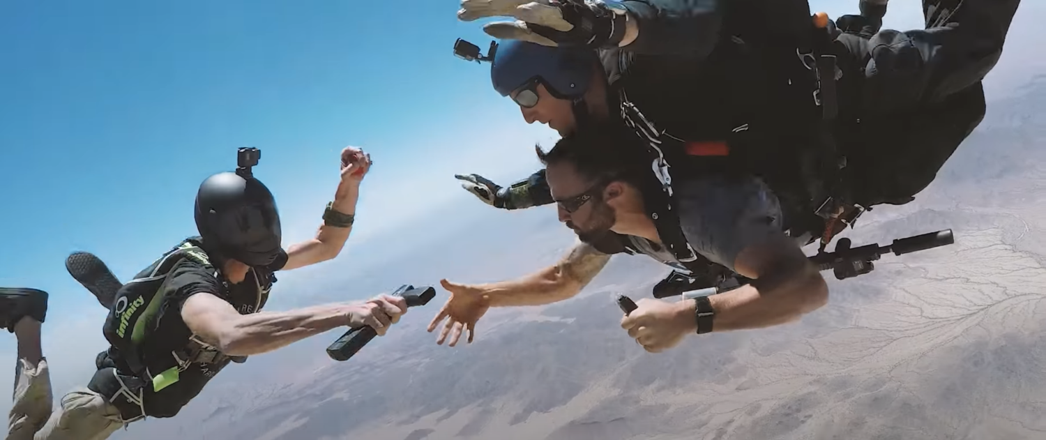 Skydiving with the Maxim 9 long config.