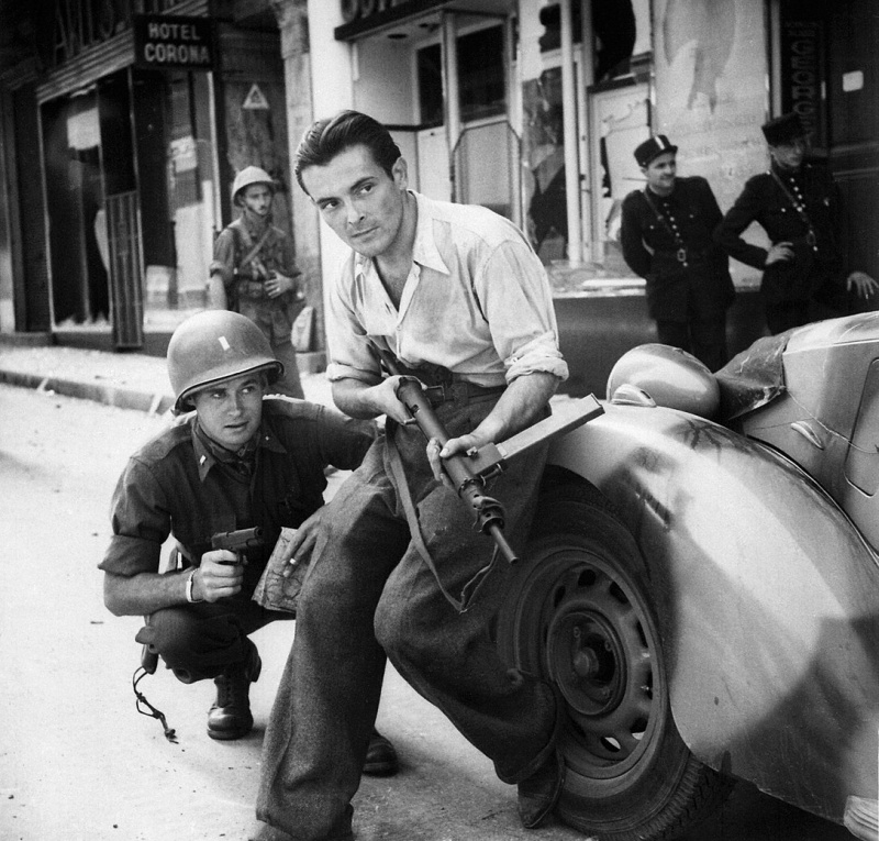 French resistance fighter with STEN MK III liberation of Paris