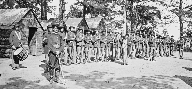 Union soldiers with their Springfield rifled muskets. (National Archives)