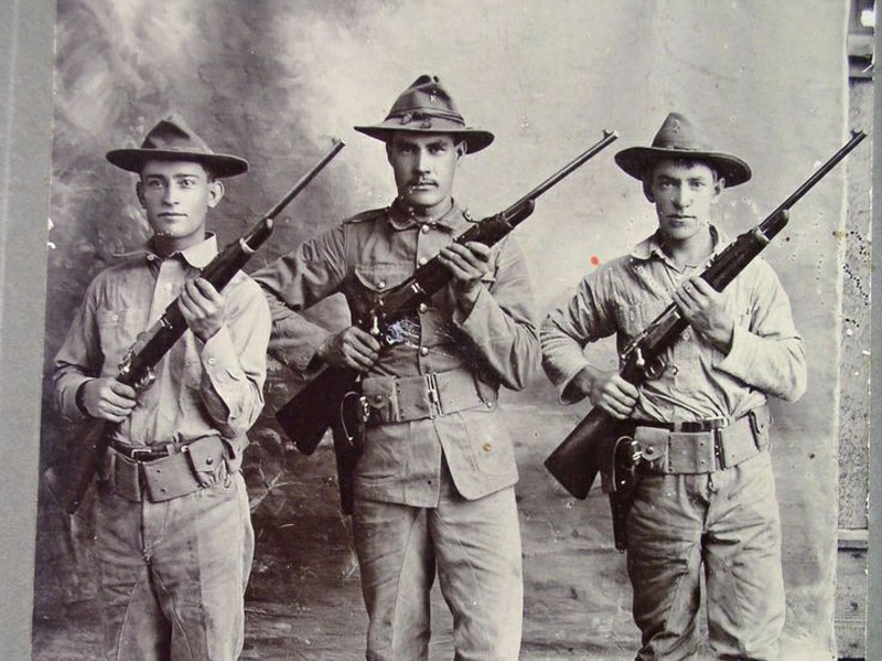 Spanish-American War era cavalry soldiers with .30-40 Krag rifles