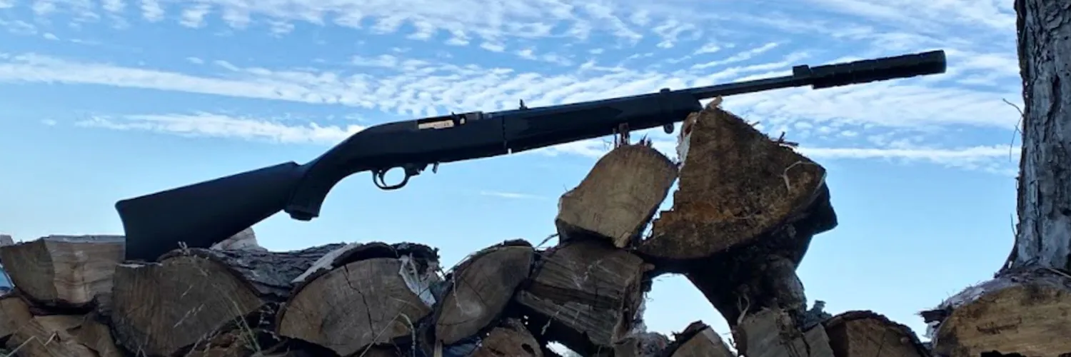 Read more about the article Sparrow 22 vs. Switchback 22: Choosing the Right Suppressor for Your Ruger 10/22