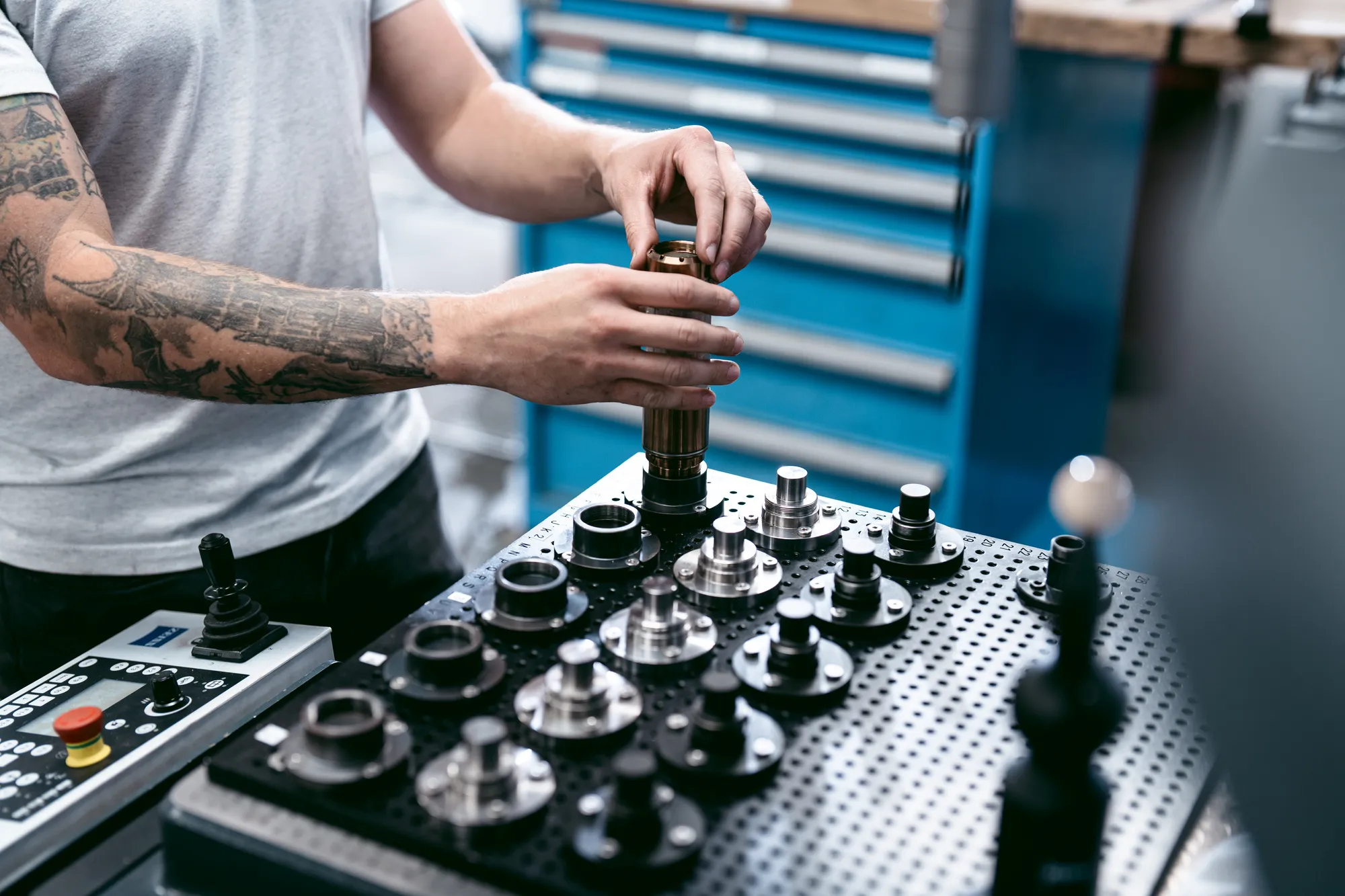 Installation of Charlie Internal Flash Hider Front Cap - Velos LBP