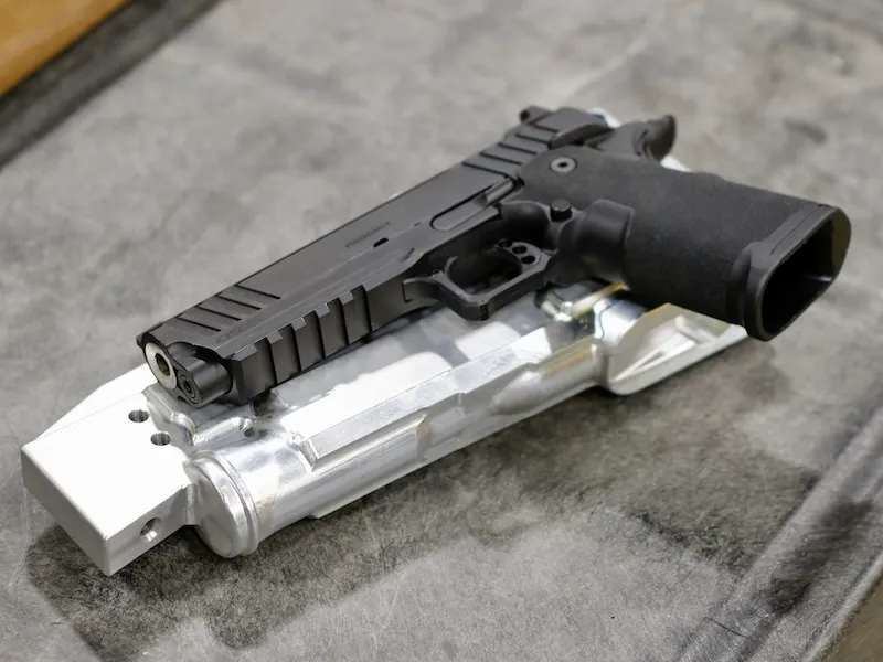 Safariland mandrel for Springfield Prodigy with large light